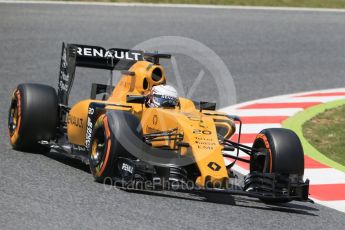 World © Octane Photographic Ltd. Renault Sport F1 Team RS16 - Kevin Magnussen. Friday 13th May 2016, F1 Spanish GP Practice 2, Circuit de Barcelona Catalunya, Spain. Digital Ref : 1539LB1D4806