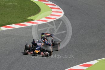 World © Octane Photographic Ltd. Scuderia Toro Rosso STR11 – Carlos Sainz. Friday 13th May 2016, F1 Spanish GP Practice 2, Circuit de Barcelona Catalunya, Spain. Digital Ref : 1539LB1D4955