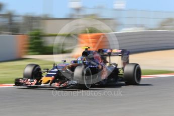 World © Octane Photographic Ltd. Scuderia Toro Rosso STR11 – Carlos Sainz. Saturday 14th May 2016, F1 Spanish GP Practice 3, Circuit de Barcelona Catalunya, Spain. Digital Ref : 1545CB1D9400