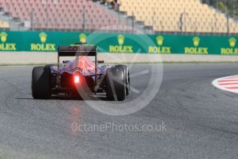 World © Octane Photographic Ltd. Scuderia Toro Rosso STR11 – Carlos Sainz. Saturday 14th May 2016, F1 Spanish GP Practice 3, Circuit de Barcelona Catalunya, Spain. Digital Ref : 1545CB1D9493