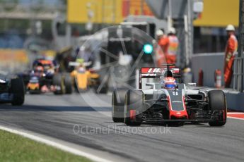 World © Octane Photographic Ltd. Haas F1 Team VF-16 – Romain Grosjean. Sunday 15th May 2016, F1 Spanish GP Race, Circuit de Barcelona Catalunya, Spain. Digital Ref :