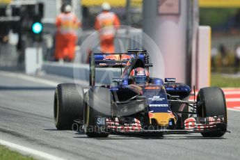 World © Octane Photographic Ltd. Scuderia Toro Rosso STR11 – Daniil Kvyat. Sunday 15th May 2016, F1 Spanish GP Race, Circuit de Barcelona Catalunya, Spain. Digital Ref :