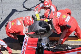 World © Octane Photographic Ltd. Scuderia Ferrari SF16-H – Sebastian Vettel pitstop. Sunday 15th May 2016, F1 Spanish GP Race, Circuit de Barcelona Catalunya, Spain. Digital Ref :