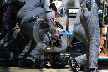 World © Octane Photographic Ltd. Manor Racing MRT05 - Pascal Wehrlein pitstop. Sunday 15th May 2016, F1 Spanish GP Race, Circuit de Barcelona Catalunya, Spain. Digital Ref :