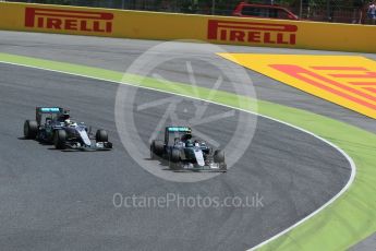 World © Octane Photographic Ltd. Mercedes AMG Petronas W07 Hybrid – Nico Rosberg and Lewis Hamilton lead into the 1st corner. Sunday 15th May 2016, F1 Spanish GP Race, Circuit de Barcelona Catalunya, Spain. Digital Ref :