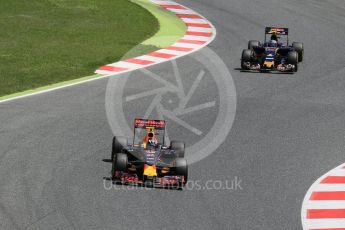 World © Octane Photographic Ltd. Red Bull Racing RB12 – Max Verstappen and Scuderia Toro Rosso STR11 – Carlos Sainz. Sunday 15th May 2016, F1 Spanish GP Race, Circuit de Barcelona Catalunya, Spain. Digital Ref :