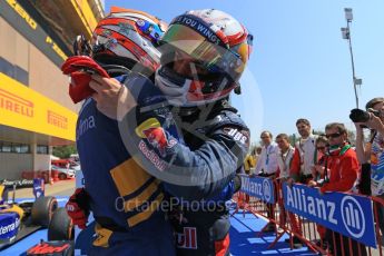World © Octane Photographic Ltd. DAMS - GP2/11 – Alex Lynn (1st) and Prema Racing – Pierre Gasly (2nd). Sunday 15th May 2016, GP2 Race 2, Circuit de Barcelona Catalunya, Spain. Digital Ref :1551CB7D8240