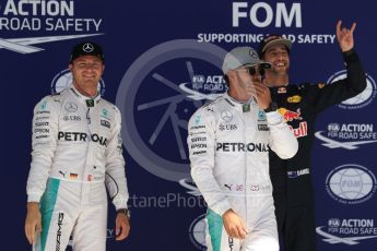 World © Octane Photographic Ltd. Mercedes AMG Petronas W07 Hybrid – Lewis Hamilton and Nico Rosberg and Red Bull Racing RB12 – Daniel Ricciardo. Saturday 22nd October 2016, F1 USA Grand Prix Qualifying, Austin, Texas – Circuit of the Americas (COTA). Digital Ref :1747LB1D3003