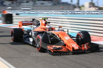 World © Octane Photographic Ltd. Formula 1 - Abu Dhabi Grand Prix - Friday Practice 1. Stoffel Vandoorne - McLaren Honda MCL32. Yas Marina Circuit, Abu Dhabi. Friday 24th November 2017. Digital Ref: