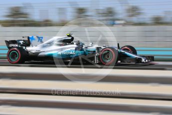 World © Octane Photographic Ltd. Formula 1 - Abu Dhabi Grand Prix - Friday Practice 1. Valtteri Bottas - Mercedes AMG Petronas F1 W08 EQ Energy+. Yas Marina Circuit, Abu Dhabi. Friday 24th November 2017. Digital Ref: