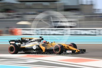 World © Octane Photographic Ltd. Formula 1 - Abu Dhabi Grand Prix - Friday Practice 1. Nico Hulkenberg - Renault Sport F1 Team R.S.17. Yas Marina Circuit, Abu Dhabi. Friday 24th November 2017. Digital Ref: