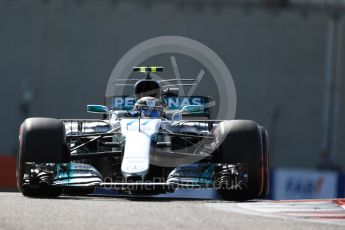 World © Octane Photographic Ltd. Formula 1 - Abu Dhabi Grand Prix - Friday Practice 1. Valtteri Bottas - Mercedes AMG Petronas F1 W08 EQ Energy+. Yas Marina Circuit, Abu Dhabi. Friday 24th November 2017. Digital Ref: