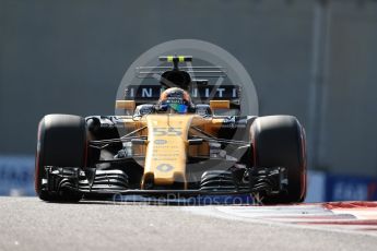 World © Octane Photographic Ltd. Formula 1 - Abu Dhabi Grand Prix - Friday Practice 1. Carlos Sainz - Renault Sport F1 Team R.S.17. Yas Marina Circuit, Abu Dhabi. Friday 24th November 2017. Digital Ref: