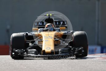 World © Octane Photographic Ltd. Formula 1 - Abu Dhabi Grand Prix - Friday Practice 1. Carlos Sainz - Renault Sport F1 Team R.S.17. Yas Marina Circuit, Abu Dhabi. Friday 24th November 2017. Digital Ref: