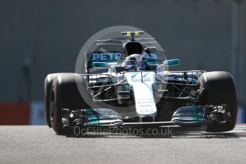 World © Octane Photographic Ltd. Formula 1 - Abu Dhabi Grand Prix - Friday Practice 1. Valtteri Bottas - Mercedes AMG Petronas F1 W08 EQ Energy+. Yas Marina Circuit, Abu Dhabi. Friday 24th November 2017. Digital Ref: