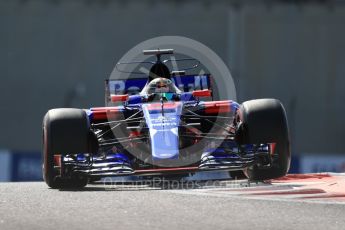 World © Octane Photographic Ltd. Formula 1 - Abu Dhabi Grand Prix - Friday Practice 1. Brendon Hartley - Scuderia Toro Rosso STR12. Yas Marina Circuit, Abu Dhabi. Friday 24th November 2017. Digital Ref: