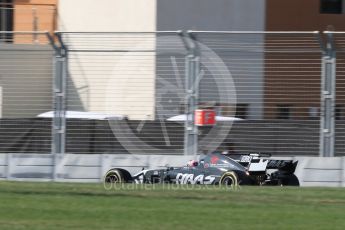 World © Octane Photographic Ltd. Formula 1 - Abu Dhabi Grand Prix - Friday Practice 1. Romain Grosjean - Haas F1 Team VF-17. Yas Marina Circuit, Abu Dhabi. Friday 24th November 2017. Digital Ref: