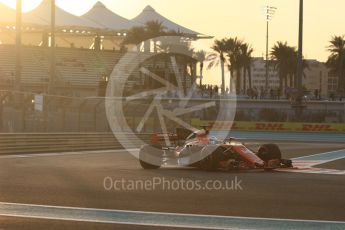 World © Octane Photographic Ltd. Formula 1 - Abu Dhabi Grand Prix - Friday - Practice 2. Fernando Alonso - McLaren Honda MCL32. Yas Marina Circuit, Abu Dhabi. Friday 24th November 2017. Digital Ref: 2003CB1L6069