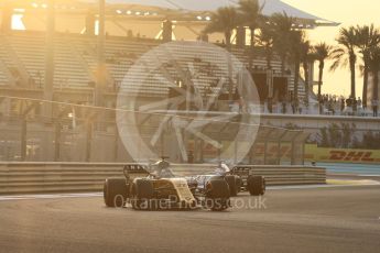 World © Octane Photographic Ltd. Formula 1 - Abu Dhabi Grand Prix - Friday - Practice 2. Nico Hulkenberg - Renault Sport F1 Team R.S.17. Yas Marina Circuit, Abu Dhabi. Friday 24th November 2017. Digital Ref: 2003CB1L6193