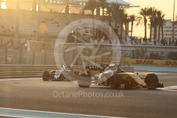 World © Octane Photographic Ltd. Formula 1 - Abu Dhabi Grand Prix - Friday - Practice 2. Nico Hulkenberg - Renault Sport F1 Team R.S.17. Yas Marina Circuit, Abu Dhabi. Friday 24th November 2017. Digital Ref: 2003CB1L6196
