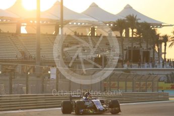 World © Octane Photographic Ltd. Formula 1 - Abu Dhabi Grand Prix - Friday - Practice 2. Pascal Wehrlein – Sauber F1 Team C36. Yas Marina Circuit, Abu Dhabi. Friday 24th November 2017. Digital Ref: 2003CB1L6311