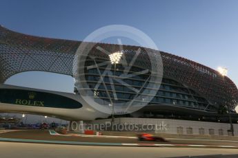 World © Octane Photographic Ltd. Formula 1 - Abu Dhabi Grand Prix - Friday - Practice 2. Daniel Ricciardo - Red Bull Racing RB13. Yas Marina Circuit, Abu Dhabi. Friday 24th November 2017. Digital Ref: 2003CB5D0120