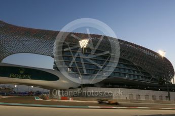 World © Octane Photographic Ltd. Formula 1 - Abu Dhabi Grand Prix - Friday - Practice 2. Carlos Sainz - Renault Sport F1 Team R.S.17. Yas Marina Circuit, Abu Dhabi. Friday 24th November 2017. Digital Ref: 2003CB5D0129