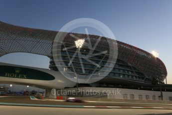 World © Octane Photographic Ltd. Formula 1 - Abu Dhabi Grand Prix - Friday - Practice 2. Brendon Hartley - Scuderia Toro Rosso STR12. Yas Marina Circuit, Abu Dhabi. Friday 24th November 2017. Digital Ref: 2003CB5D0132