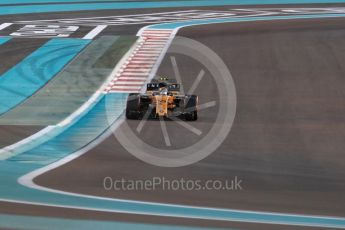 World © Octane Photographic Ltd. Formula 1 - Abu Dhabi Grand Prix - Friday - Practice 2. Carlos Sainz - Renault Sport F1 Team R.S.17. Yas Marina Circuit, Abu Dhabi. Friday 24th November 2017. Digital Ref: 2003LB1D3301