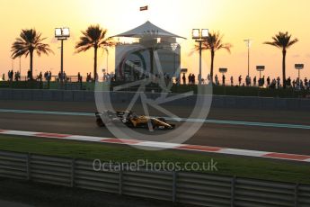 World © Octane Photographic Ltd. Formula 1 - Abu Dhabi Grand Prix - Friday - Practice 2. Nico Hulkenberg - Renault Sport F1 Team R.S.17. Yas Marina Circuit, Abu Dhabi. Friday 24th November 2017. Digital Ref: 2003LB2D8535