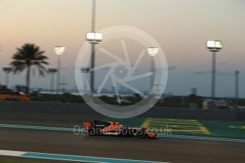 World © Octane Photographic Ltd. Formula 1 - Abu Dhabi Grand Prix - Friday - Practice 2. Fernando Alonso - McLaren Honda MCL32. Yas Marina Circuit, Abu Dhabi. Friday 24th November 2017. Digital Ref: 2003LB2D9026