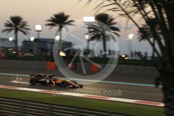 World © Octane Photographic Ltd. Formula 1 - Abu Dhabi Grand Prix - Friday - Practice 2. Carlos Sainz - Renault Sport F1 Team R.S.17. Yas Marina Circuit, Abu Dhabi. Friday 24th November 2017. Digital Ref: 2003LB2D9182