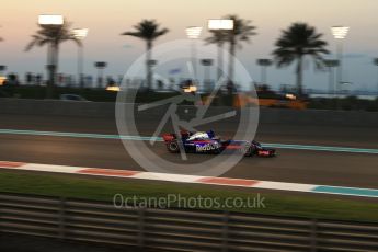 World © Octane Photographic Ltd. Formula 1 - Abu Dhabi Grand Prix - Friday - Practice 2. Brendon Hartley - Scuderia Toro Rosso STR12. Yas Marina Circuit, Abu Dhabi. Friday 24th November 2017. Digital Ref: 2003LB2D9205