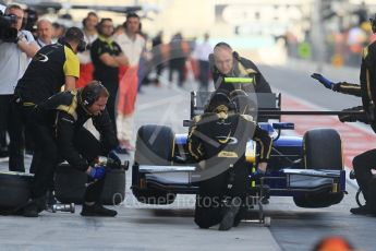 World © Octane Photographic Ltd. FIA Formula 2 (F2) - Practice. Oliver Rowland – DAMS. Abu Dhabi Grand Prix, Yas Marina Circuit. 24th November 2017. Digital Ref:2000CB1L5704