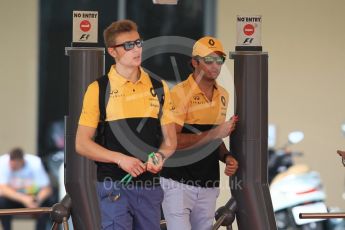 World © Octane Photographic Ltd. Formula 1 - Abu Dhabi Grand Prix - Friday Practice 1. Sergey Sirotkin and Carlos Sainz - Renault Sport F1 Team Third & Reserve Driver. Yas Marina Circuit, Abu Dhabi. Friday 24th November 2017. Digital Ref:1998CB1L5552