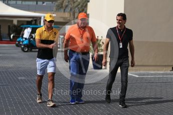 World © Octane Photographic Ltd. Formula 1 - Abu Dhabi Grand Prix - Friday Practice 1. Carlos Sainz - Renault Sport F1 Team R.S.17. Yas Marina Circuit, Abu Dhabi. Friday 24th November 2017. Digital Ref:1998LB2D7730