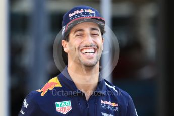 World © Octane Photographic Ltd. Formula 1 - Abu Dhabi Grand Prix - Thursday Setup. Daniel Ricciardo - Red Bull Racing RB13. Yas Marina Circuit, Abu Dhabi. Thursday 23rd November 2017. Digital Ref: 1996CB1L5378