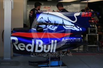 World © Octane Photographic Ltd. Formula 1 - Abu Dhabi Grand Prix - Thursday Setup. Daniil Kvyat - Scuderia Toro Rosso STR12. Yas Marina Circuit, Abu Dhabi. Thursday 23rd November 2017. Digital Ref:1996CB5D9019