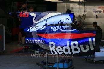 World © Octane Photographic Ltd. Formula 1 - Abu Dhabi Grand Prix - Thursday Setup. Carlos Sainz - Scuderia Toro Rosso STR12. Yas Marina Circuit, Abu Dhabi. Thursday 23rd November 2017. Digital Ref:1996CB5D9021