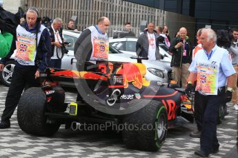World © Octane Photographic Ltd. Formula 1 - British Grand Prix - Saturday - Qualifying. Daniel Ricciardo - Red Bull Racing RB13. Silverstone, UK. Saturday 15th July 2017. Digital Ref: 1886LB2D9317