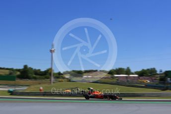 World © Octane Photographic Ltd. Formula 1 - Budapest Grand Prix - Saturday - Qualifying. Daniel Ricciardo - Red Bull Racing RB13. Hungaroring, Budapest, Hungary. Saturday 29th July 2017. Digital Ref: 1908LB5D2908