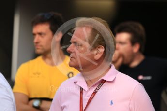 World © Octane Photographic Ltd. Formula 1 - Monaco Formula Renault Eurocup Qualifying. Will Palmer's father Jonathan Palmer with son Jolyon Palmer - Renault Sport F1 Team. Monaco, Monte Carlo. Friday 26th May 2017. Digital Ref:
