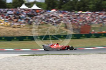 World © Octane Photographic Ltd. Formula 1 - Spanish Grand Prix Race. Sebastian Vettel - Scuderia Ferrari SF70H and Lewis Hamilton - Mercedes AMG Petronas F1 W08 EQ Energy+. Circuit de Barcelona - Catalunya, Spain. Sunday 14th May 2017. Digital Ref:1825LB1D4238
