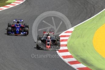 World © Octane Photographic Ltd. Formula 1 - Spanish Grand Prix Race. Kevin Magnussen - Haas F1 Team VF-17 and Carlos Sainz - Scuderia Toro Rosso STR12. Circuit de Barcelona - Catalunya, Spain. Sunday 14th May 2017. Digital Ref:1825LB2D9009