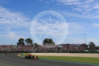 World © Octane Photographic Ltd. Formula 1 - Australian Grand Prix - Race. Daniel Ricciardo - Red Bull Racing RB13. Albert Park Circuit. Sunday 26th March 2017. Digital Ref: 1802LB1D6476