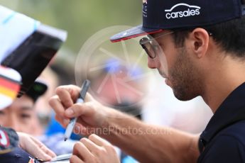 World © Octane Photographic Ltd. Formula 1 - Australian Grand Prix - Melbourne Walk. Daniel Ricciardo - Red Bull Racing RB13. Albert Park Circuit. Sunday 26th March 2017. Digital Ref: 1799LB1D5071