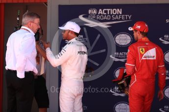 World © Octane Photographic Ltd. Formula 1 - Spanish Grand Prix Qualifying. Lewis Hamilton - Mercedes AMG Petronas F1 W08 EQ Energy+, Sebastian Vettel - Scuderia Ferrari SF70H and Ross Brawn. Circuit de Barcelona - Catalunya, Spain. Saturday 13th May 2017. Digital Ref: 1818LB1D2250