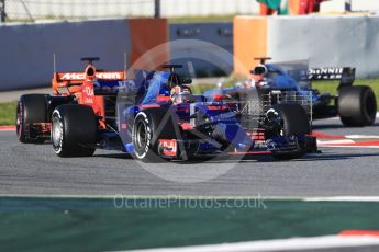 World © Octane Photographic Ltd. Formula 1 - Winter Test 2. Daniil Kvyat - Scuderia Toro Rosso STR12, Stoffel Vandoorne - McLaren Honda MCL32 and Esteban Ocon - Sahara Force India VJM10. Circuit de Barcelona-Catalunya. Tuesday 7th March 2017. Digital Ref :1784CB1D0463