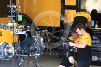 World © Octane Photographic Ltd. Formula 1 - Italian Grand Prix - Pit Lane. Renault Sport F1 Team R.S.17. Monza, Italy. Thursday 31st August 2017. Digital Ref: 1931LB2D7592