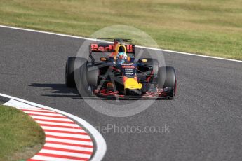 World © Octane Photographic Ltd. Formula 1 - Japanese Grand Prix - Sunday - Race. Daniel Ricciardo - Red Bull Racing RB13. Suzuka Circuit, Suzuka, Japan. Sunday 8th October 2017. Digital Ref:1980LB1D0793